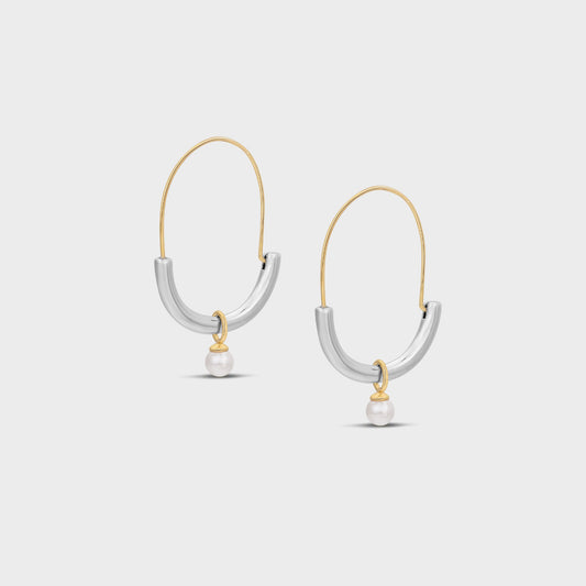 Q Hoop Pearl Earrings