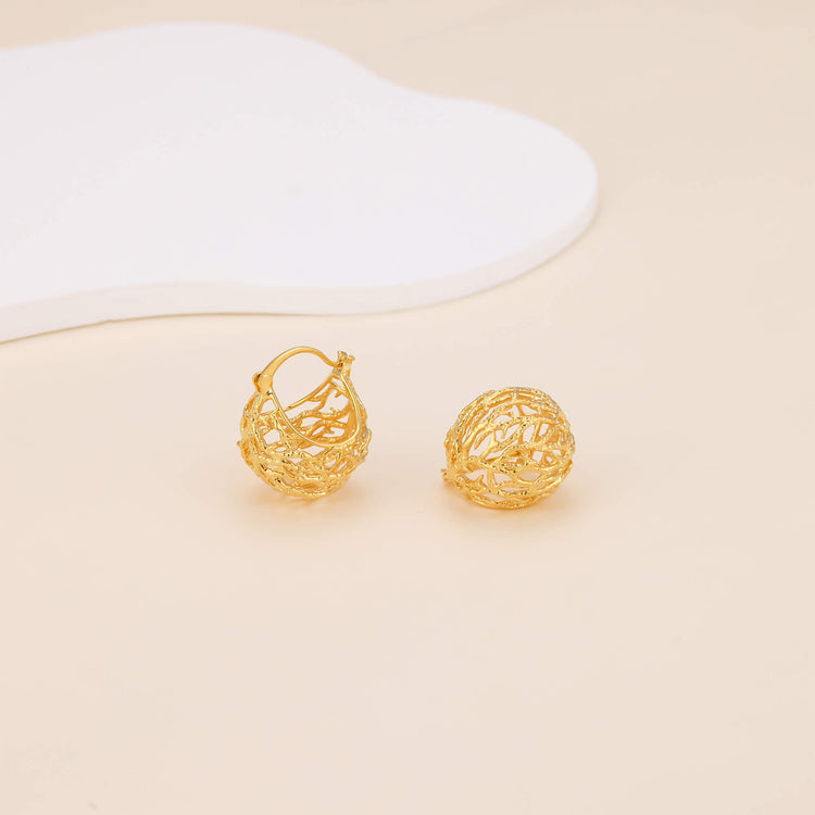 Irregular geometric Fashionable gold hoop earrings