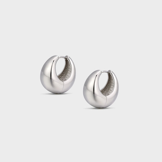 Minimalist hoop earrings