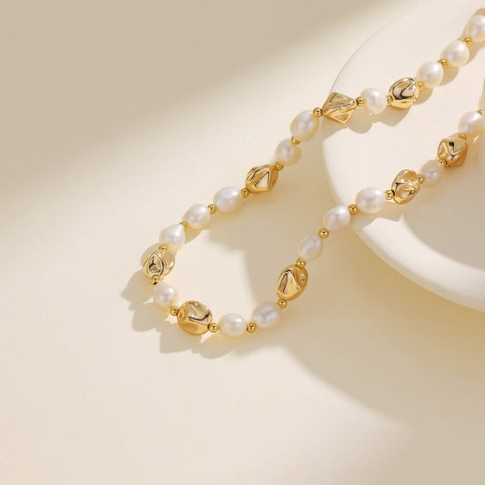 perfect blend of luxury and elegance 24K/Silver Pearl Necklace